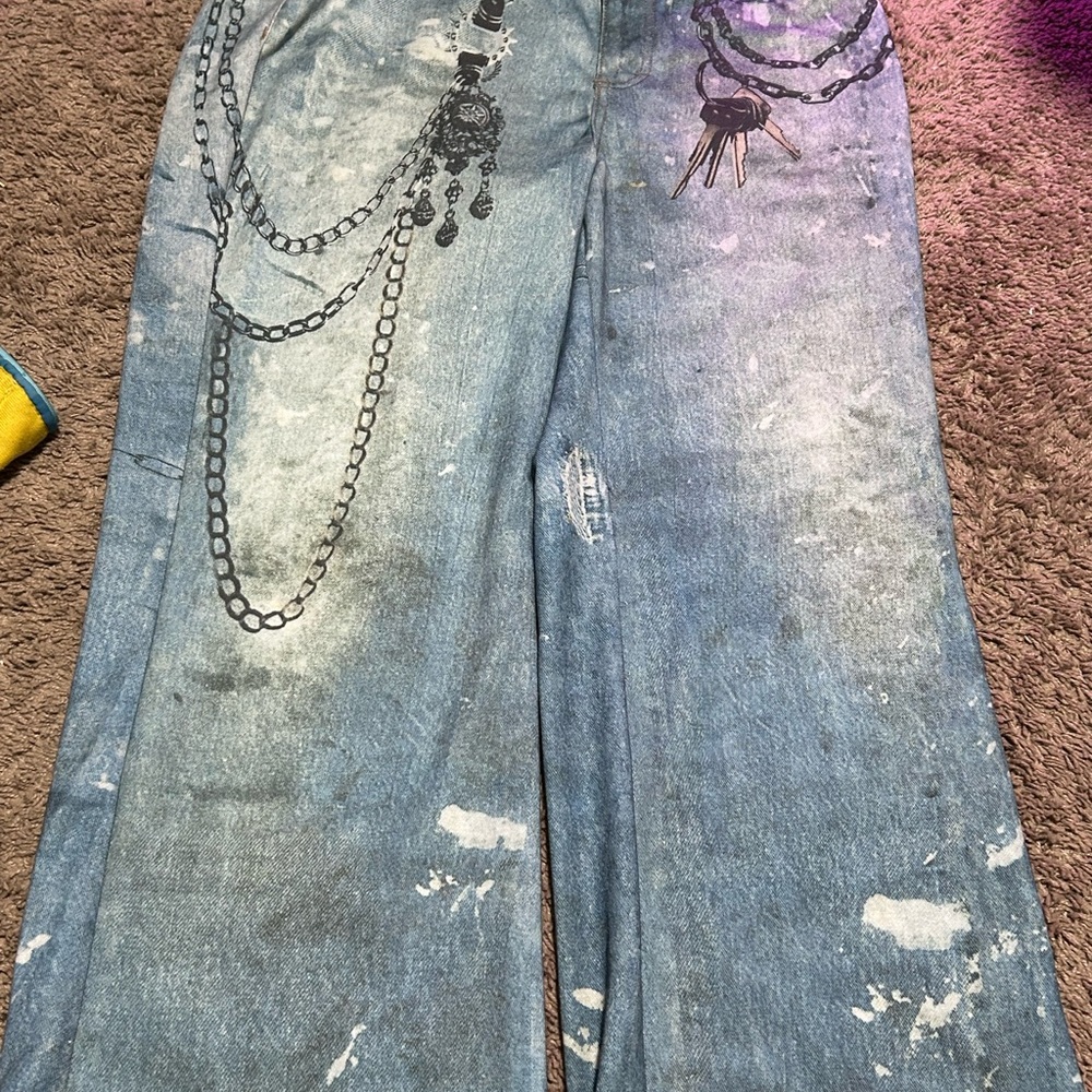 Stylish Blue Women's Jeans with Chain Design